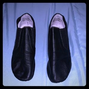 Theatricals Slip-on Size 4 Jazz Shoes